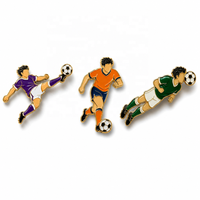 Badge en métal personnalisé, épinglette de football, design d'action (coup de pied, plongée, tête à tête, dribble), logo personnalisé, épinglette émaillée sportive, cadeau, vente en gros