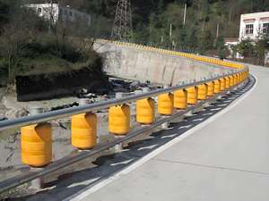ISO Standard Roadway <strong>Traffic</strong> Safe Rolling Type Safety EVA <strong>Traffic</strong> <strong>Barrier</strong> Safety Roller Crash <strong>Barrier</strong> for <strong>Highway</strong> Guardrail - Product Image 6