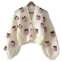 Vente en gros en usine Cardigan rétro rose pour femme, rose, personnalisé, tricoté à motif floral, tissé à la main, au crochet pour femmes