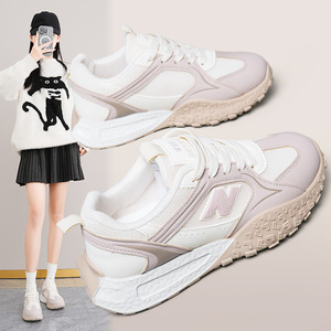 ZX0915 รองเท้าวิ่งแฟชั่นสไตล์เกาหลีสำหรับผู้หญิงรุ่นใหม่ประจำฤดูร้อน น้ำหนักเบา ระบายอากาศได้ดี ดีไซน์แบบฟอร์เรสท์ กัมพ์ เหมาะสำหรับนักเรียน รองเท้าลำลอง - Product Image 1