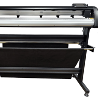 Plotter de corte de vinilo Servomotor rápido de alta precisión y velocidad de corte de contorno automático de 53 pulgadas con pantalla táctil