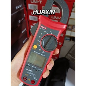 Multimètre à pince portable UNI-T UT202 True RMS avec gamme automatique et écran LCD - Product Image 1