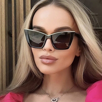 Gafas de Sol de Moda al por Mayor, Estilo Ojo de Gato, Extragrandes, con Bisagras Metálicas, Montura de PC de Lujo, Protección UV400, Ligeras, para Fotografía Urbana y Pasarela