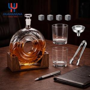 Luxury Tire Shape Whiskey Decanter Set Crystal Glass Liquor With Wooden Stand Accessories for Barware Gift Wholesale - Product Image 3
