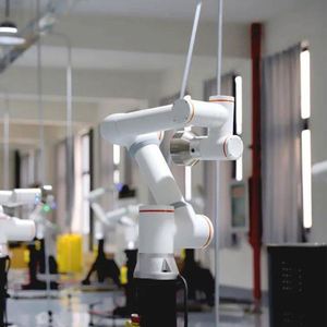 Robot de soudage mobile collaboratif SHENGXIN FR5 à 6 axes, charge utile de 5 kg, portée de 922 mm, puissance de 5 kW, tension de 380 V, moteur PLC automatique - Product Image 4