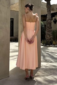 Nouvelle Robe Longue d'Été Sans Manches et Dos Nu à Bretelles Couleur Unie pour <span class=keywords><strong>Femme</strong></span> – Grande Vente - Product Image 4