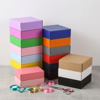 Boîte d'expédition pliable en carton ondulé épaissi, design créatif, impression quadricolore pour emballage cadeau et e-commerce