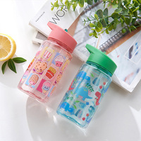 Botella de agua de plástico de 500ml para niños, botella con ventosa para beber, jarra con mango de transporte portátil para entrenamiento deportivo en gimnasio