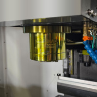 Centre d'usinage vertical haute précision VMC855 avec système CNC FANUC, broche BT40 12000 tr/min, 24 outils pour le moulage des métaux
