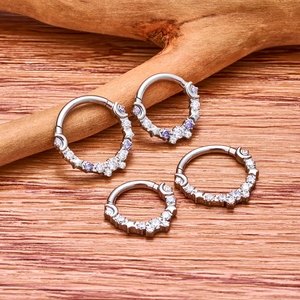 Piercing de <span class=keywords><strong>Titanio</strong></span> G23 ASTM F136 con Bisagra para Nariz, Anillo de Nariz 16G, Aro de Septum con Estrella, Joyería Corporal para Segmento de Oreja - Product Image 3