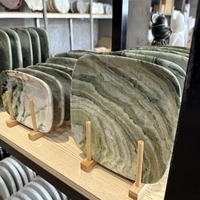 Plateau de service rectangulaire en marbre poli, onyx et jade vert, avec taille et épaisseur personnalisables pour la décoration de la maison