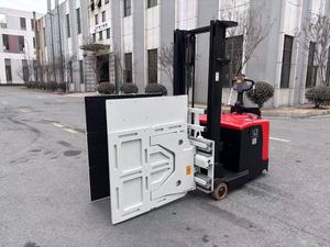 Carrello Elevatore Elettrico SNSC con Pinza Refrigerante e Posizionatore, Capacità 1500kg - Product Image 4