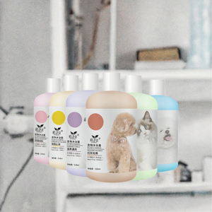 Shampoing et revitalisant 2-en-1 <span class=keywords><strong>anti</strong></span>-démangeaisons personnalisés en plastique OEM/ODM <span class=keywords><strong>pour</strong></span> chiens, chats et petits animaux – En stock <span class=keywords><strong>pour</strong></span> le bain des animaux de compagnie - Product Image 3