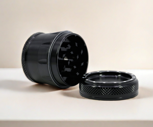 Molino Automático Moderno de Aluminio para Hierbas Secas y Tabaco, 63 mm, 4 Piezas, Colorido y Personalizable - Product Image 5