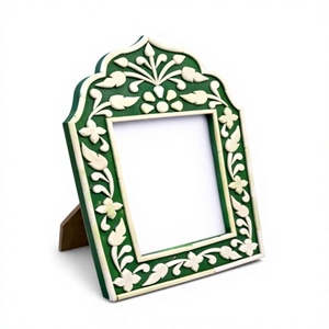 Cadre photo artisanal en bois avec incrustations de os, support décoratif haut de gamme pour portraits de famille, souvenirs de mariage, décoration de bureau - Product Image 1