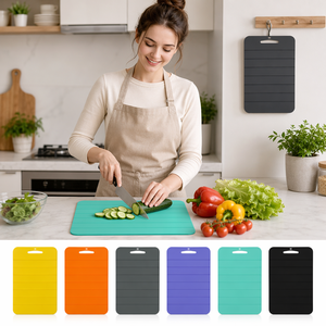 항균 곰팡이 방지 접이식 식품 등급 실리콘 도마 (절단 자국 방지); 치수 30 X 28 <span class=keywords><strong>cm</strong></span> 두께 - Product Image 3