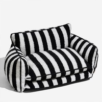 Nouveau Lit pour Animaux de Compagnie Tendance et Luxueux 2027 – Canapé Personnalisé en Laine d'Agneau Rayée et Peluche Double Couche pour Chiens et Chats – Style à la Mode