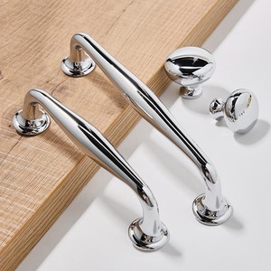 Современные латунные дверные ручки для шкафа - Product Image 1