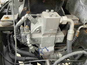 Mini-excavatrice Sany 60 d'occasion de qualité supérieure, 6 tonnes, de type chenillé, avec moteur, boîte de vitesses, pompe, moteur et roulements, à vendre - Product Image 5