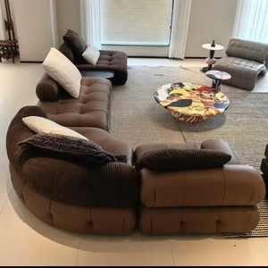 Juego de Sofás Modulares Minimalistas Italianos - Sofá Ajustable Camaleón para Espacios Amplios - Cuero Vacuno de Primera Calidad Totalmente Importado - Product Image 3