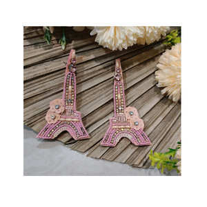 Boucles d'oreilles exclusives faites à la main avec des perles décoratives, bijoux statement créés pour un style ethnique indo-occidental contemporain. - Product Image 6