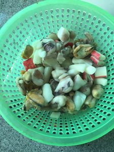 Taiseng Seafoods - Mezcla de Mariscos <span class=keywords><strong>Congelados</strong></span> (Calamar, Mejillón, Carne de Cangrejo y Carne de Calamar) en Bolsa - Precio por Bolsa - Product Image 1