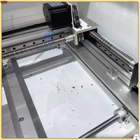 Machine de découpe laser à fibre de type refroidi par air 800W 1200W avec contrôle de hauteur pour tôles métalliques plates et irrégulières fines