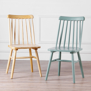 Sedia Windsor in Legno di Quercia Bianca Americana Verde Chiaro Stile Nordico - Product Image 1
