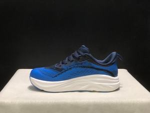 รองเท้ากีฬาดีไซน์หรูสำหรับผู้ชาย แบบสวม ระบายอากาศได้ดี ซับเหงื่อ ป้องกันกลิ่นอับ พร้อมระบบรองรับแรงกระแทก - Product Image 2