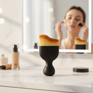 Cepillo Corporal Kabuki para Bronceado, Cerdas Suaves de Alta Densidad, Mango de Plástico, Herramienta Aplicadora de Maquillaje y Base - Product Image 1