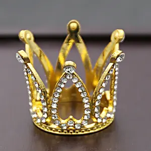 厂家批发儿童圆形蛋糕皇冠礼品合金金属经典小头皇冠烘焙装饰3.2厘米金皇冠