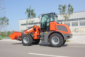 Cargadora de Ruedas Telescópica Compacta de 2.5 Toneladas ER2500T, Cargadora Multifunción para Agricultura y Construcción - Product Image 2