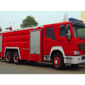 <span class=keywords><strong>Camion</strong></span> Antincendio Sinotruk Howo 4x2 Rosso con 4 Porte - Product Image 4