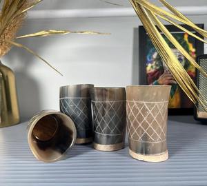 Cuerno Vikingo Artesanal, Auténtico Vaso Nórdico para Beber, para Banquetes de Guerreros Legendarios y Brindis Épicos - Product Image 2