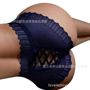 Culotte sexy de style européen et américain, triangle, entrejambe ouvert, avec bretelles en dentelle et design ajouré, grande taille pour femmes - Product Image 1