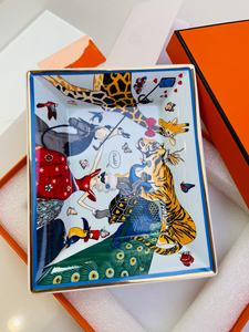 Oferta Especial de Fábrica: Bandeja de Joyería Cuadrada de Porcelana Blanca Pura de Alta Calidad, Personalizable, Estilo Art Deco - Product Image 6