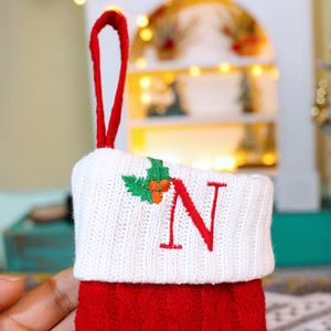 Bolsa de Regalo Navideña de Poliéster Tejido, Suave, Tipo Calcetín, para Dulces Infantiles, con Estampado de Letras - Product Image 3