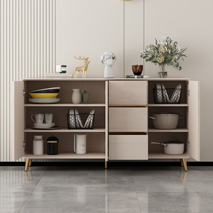 <span class=keywords><strong>Buffet</strong></span> de <span class=keywords><strong>salle</strong></span> <span class=keywords><strong>à</strong></span> <span class=keywords><strong>manger</strong></span> et de salon de luxe italien moderne, avec dessus <span class=keywords><strong>en</strong></span> marbre de qualité supérieure, accents dorés, construction <span class=keywords><strong>en</strong></span> bois massif - Product Image 5