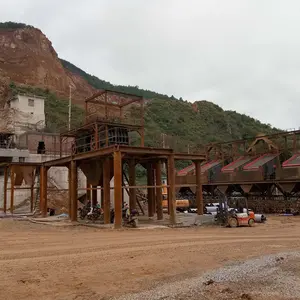 석회암 분쇄 공장 돌 모래 생산 라인 도매 석탄 광석 채석장 전체 생산 라인 장비 해머 크러셔