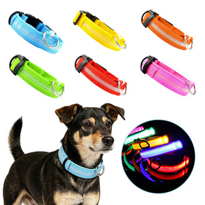 <span class=keywords><strong>Collier</strong></span> pour chien en nylon réglable avec lumière LED à 4 modes, idéal pour les promenades nocturnes en toute sécurité - Vente flash - Product Image 1