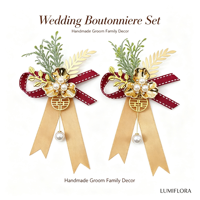 Boutonnière Fleur Dorée Perle Double Bonheur Ruban Bordeaux pour Marié et Garçon d'Honneur – Décoration de Revers de Costume de Mariage