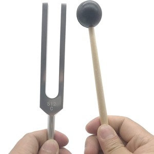 Diapason Medco 512 Hz en alliage d'aluminium avec marteau et housse en tissu pour les cliniques et les tests auditifs - Product Image 2