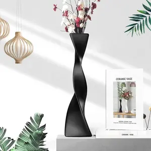 Hot Koop Nordic Keramische Vaas Moderne Eenvoudige Tall Slanke Vaas Twisted Hoge Creative Vazen Voor Thuis Woonkamer Desktop Decoratie