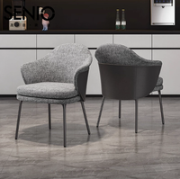 Chaise à bras nordique moderne en tissu et métal avec panneau, idéale pour la salle à manger de la maison, de l'hôtel ou du restaurant