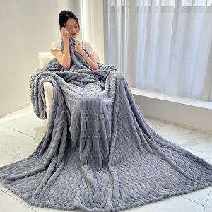 Factory Wholesale <b>Super</b> <b>Soft</b> Polyester Flannel <b>Blanket</b> All-Season Thick Woven Throw Customizable Modern 220-350gsm Home Bedding - Product Image 3