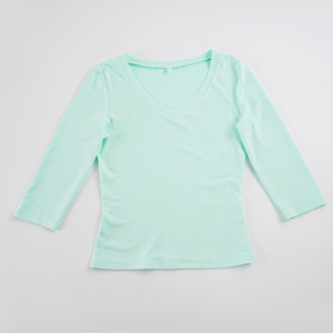 Camiseta Básica de Punto con Cuello en V para Mujer, Color Sólido, Corte Ajustado, Manga 3/4, Estilo Casual y Urbano, Top Versátil - Product Image 4