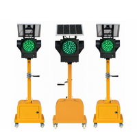 Feux de signalisation mobiles solaires 300 mm, 476 LED, portée visuelle 400 m, pour le contrôle temporaire des routes rapides