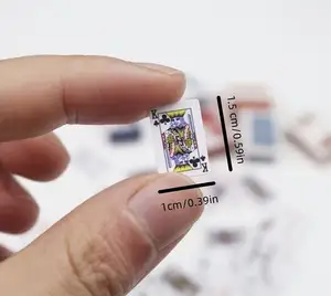 कस्टम खेल कार्ड मिनी प्लास्टिक लेपित पोकर कार्ड सर्वश्रेष्ठ गुणवत्ता वाली मिनी तस्वीर मानक मुद्रण पोकर