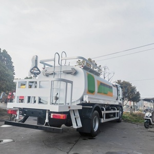Camión Cisterna China Foton 4X2 de 10000 Litros, Camión Rociador con Tanque de Agua de 12 CBM en Venta - Product Image 4