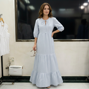 Robe longue en popeline rayée pour femme avec manches bouffantes et col à nœud, style chic prairie ample, idéale pour le printemps et l'été - Product Image 2
